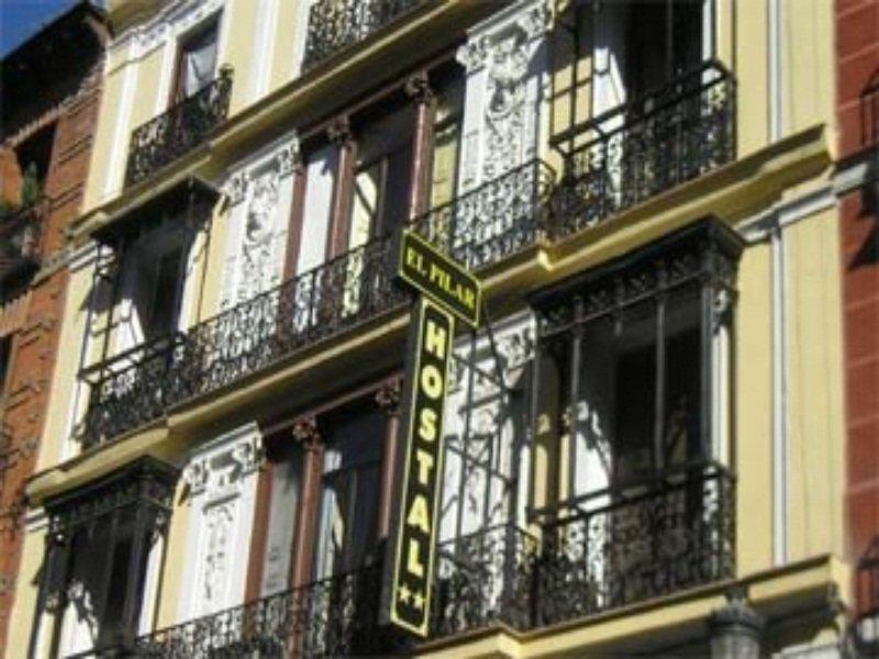 Hostal El Pilar Madrid Exterior photo